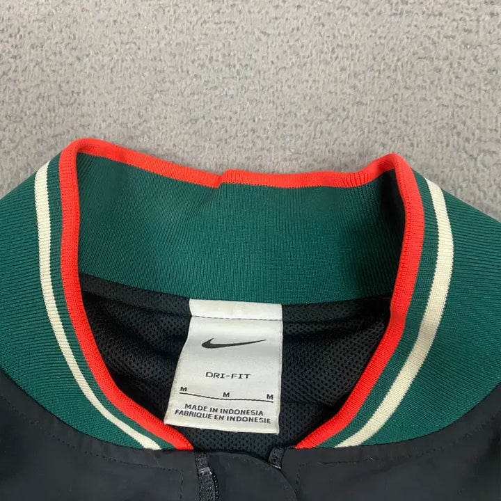 [BUNJANG] Nike France Jacket (Size L) / 나이키 프랑스 자켓 100