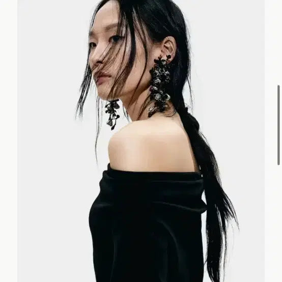 [BUNJANG] H&amp;M Off-Shoulder Mini Dress / H&amp;M 블랙 오프숄더 미니 원피스