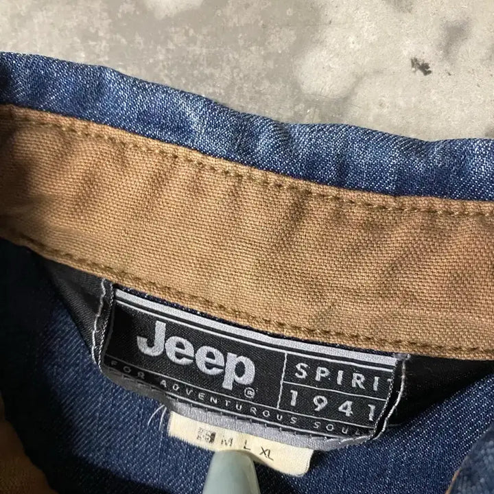 [BUNJANG] Jeep Washed Denim Jacket / Jeep  패치 워싱 데님 자켓