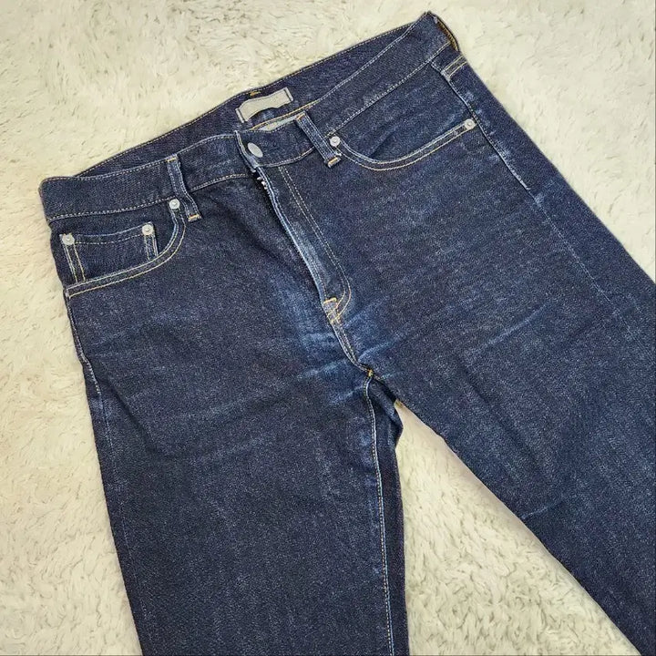 [BUNJANG] Uniqlo Slim Straight Selvedge Denim Jeans / 유니클로 슬림 스트레이트 셀비지 데님 청바지 33인치