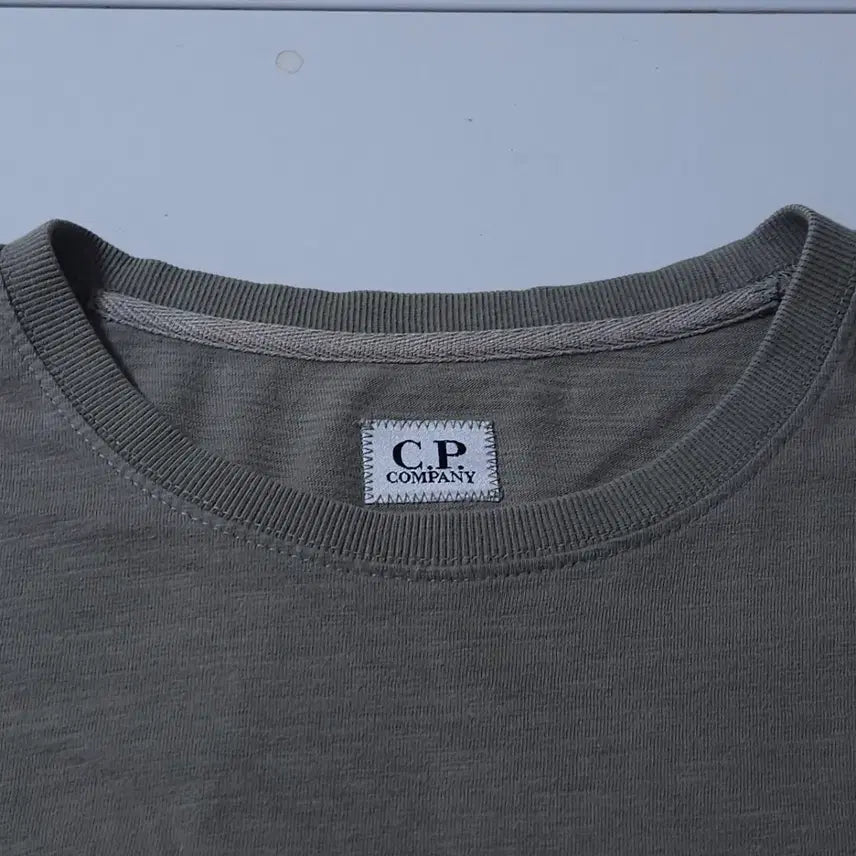 [SOLD OUT] CP 씨피컴퍼니 팔 포켓 긴팔 티셔츠 카키