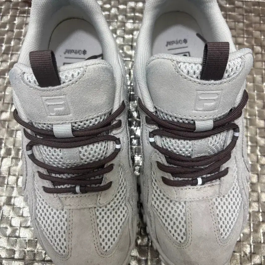 [SOLD OUT] 휠라 운동화 에샤페 크림 235