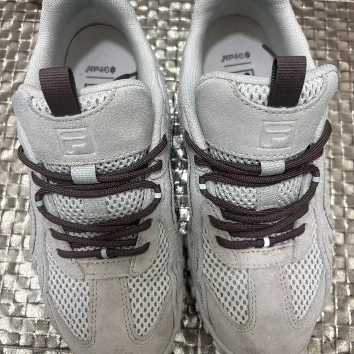 [SOLD OUT] 휠라 운동화 에샤페 크림 235