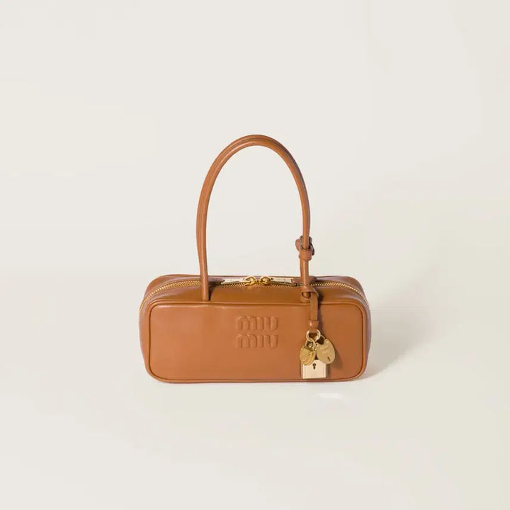 [SOLD OUT] [급처]미우미우 가죽 보백 스물 (새상품)
