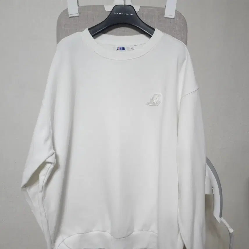 [SOLD OUT] NBA 맨투맨 화이트 XL