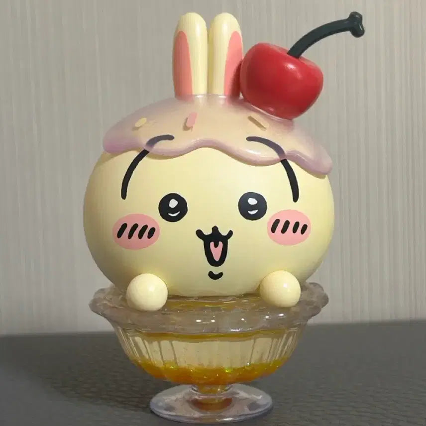 [BUNJANG] Chiikawa Usagi Ice Parfait Figure Miniso China Summer Limited Collaboration / 치이카와 우사기 빙수 파르페 피규어 미니소 중국 여름 한정 콜라보