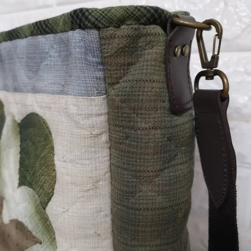 [BUNJANG] Handmade Quilt Crossbody Bag / 퀼트핸드메이드가방