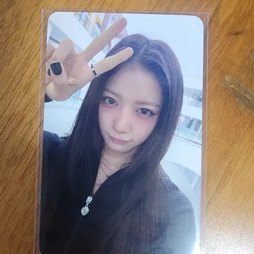 [BUNJANG] Baby Don't Cry Kumi Bittersweet Broadcast Photocard / [판매] 베이비돈크라이 쿠미 비터스윗 공방포카