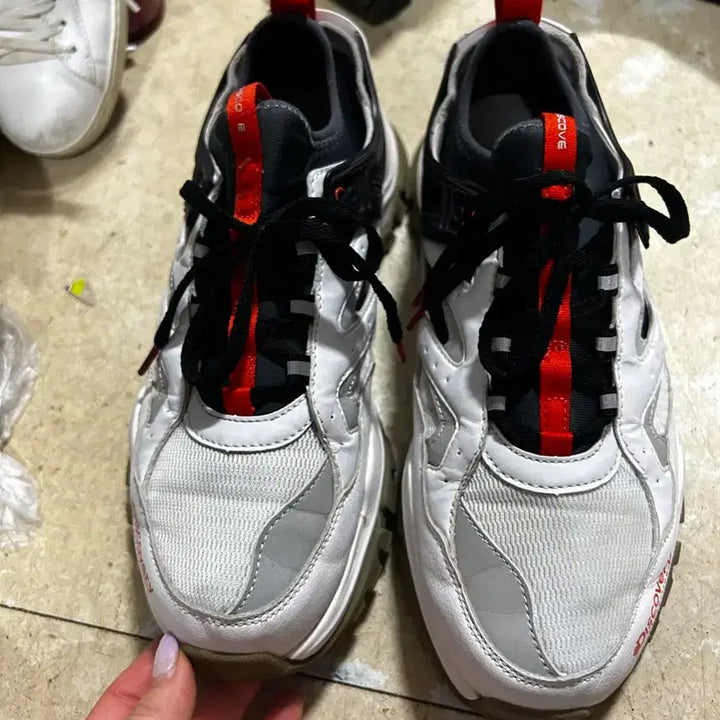 [BUNJANG] Discovery Bucket Defender Sneakers / 디스커버리 버킷디펜더 운동화 265cm 굽5cm
