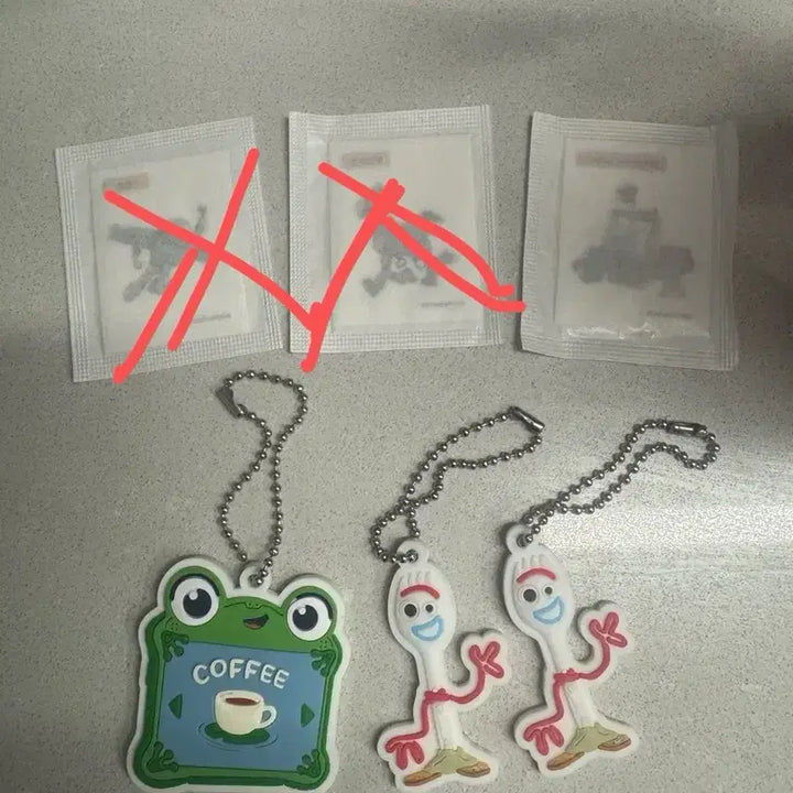 [SOLD OUT] 스타벅스 토이스토리 포키 참 두개