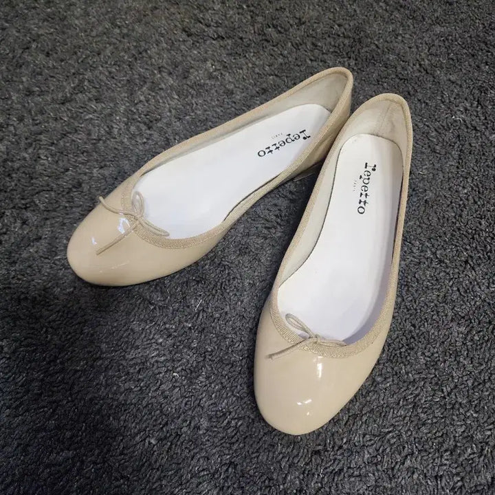 [SOLD OUT] 레페토 발레리나 플랫 베이지 37사이즈