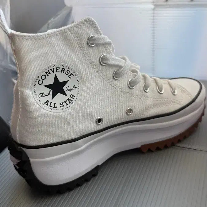 [BUNJANG] Converse Run Star Hike High White Sneakers / 컨버스 런스타 하이크 하이 화이트 급처