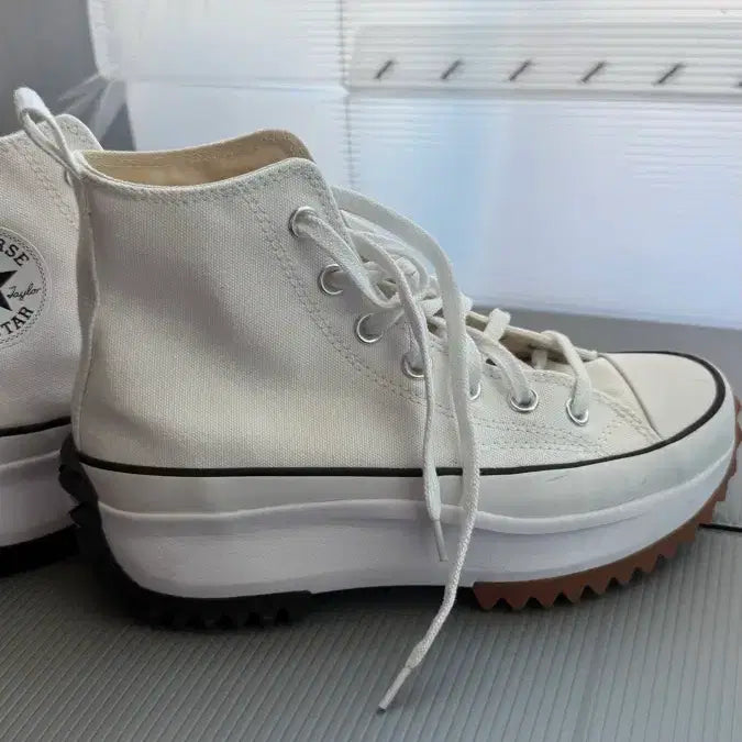 [BUNJANG] Converse Run Star Hike High White Sneakers / 컨버스 런스타 하이크 하이 화이트 급처