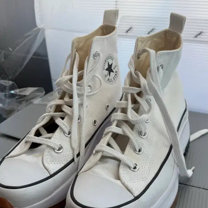 [BUNJANG] Converse Run Star Hike High White Sneakers / 컨버스 런스타 하이크 하이 화이트 급처