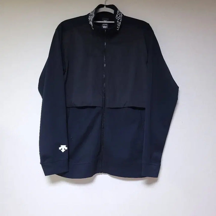 [BUNJANG] Descente Functional Jacket (Black) [Size 85/XS] / 데상트 기능성 자켓 블랙 (사이즈85/XS)