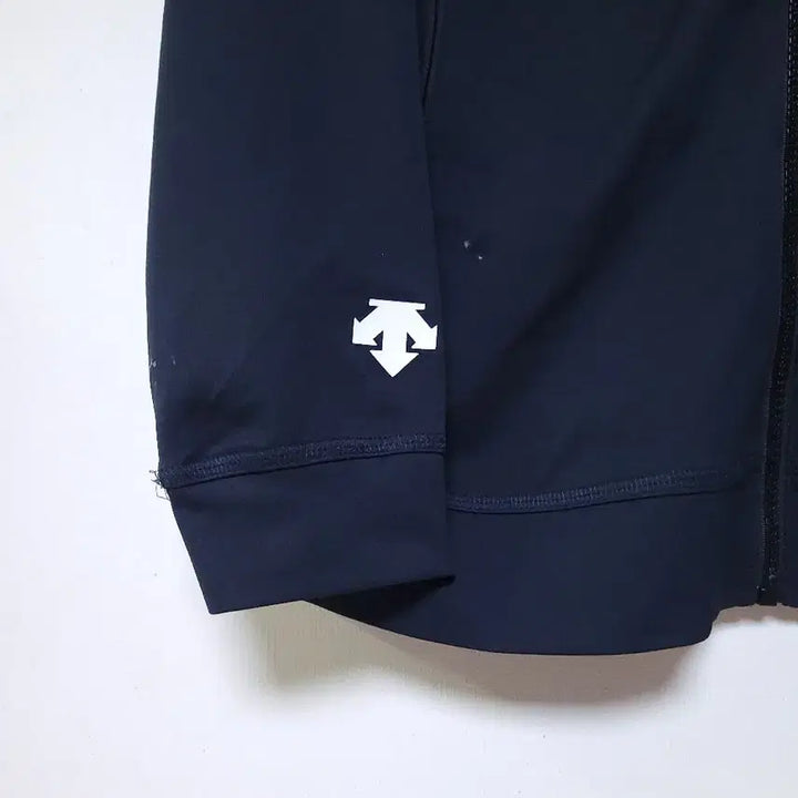 [BUNJANG] Descente Functional Jacket (Black) [Size 85/XS] / 데상트 기능성 자켓 블랙 (사이즈85/XS)