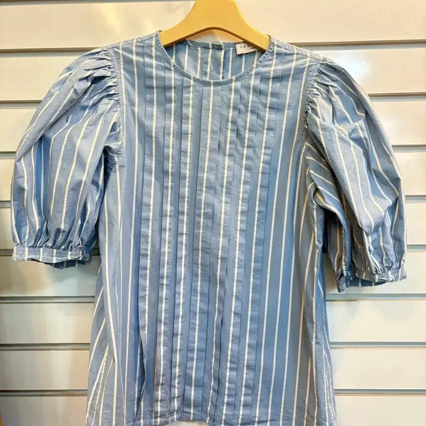 [SOLD OUT] Sandro 스트라이프 퍼프 블라우스
