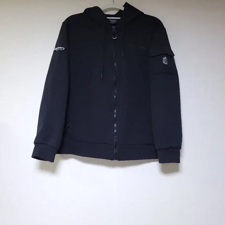 [SOLD OUT] 디스커버리 블랙 후드집업자켓 (사이즈95/M)