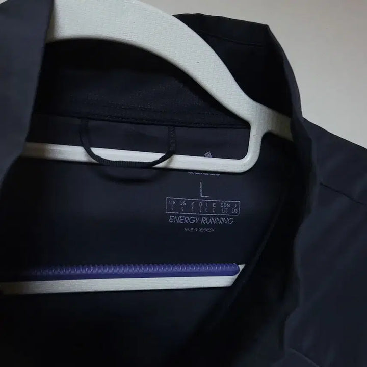 [BUNJANG] Adidas Functional Black Jacket (Size L) / 아디다스 기능성 블랙 자켓 (사이즈100/L)