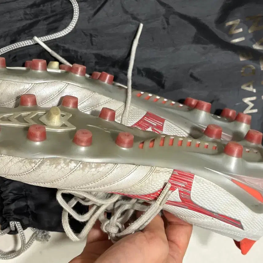 [BUNJANG] Mizuno Morelia Neo 4 Beta Japan Soccer Cleats / 미즈노 모렐리아 네오4 베타 재팬