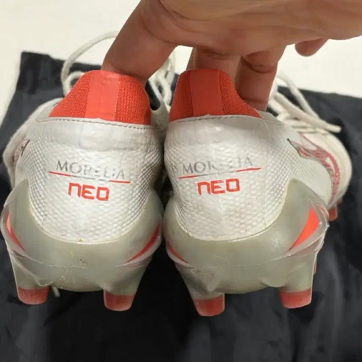 [BUNJANG] Mizuno Morelia Neo 4 Beta Japan Soccer Cleats / 미즈노 모렐리아 네오4 베타 재팬