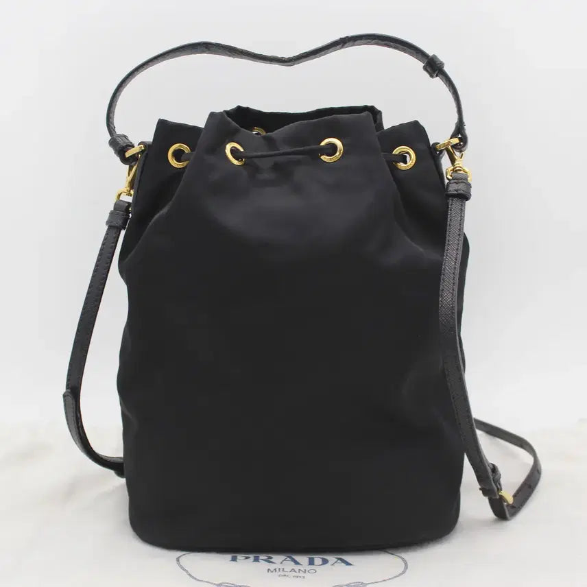 [SOLD OUT] 프라다 리나일론 여성 버킷백 1BH038
