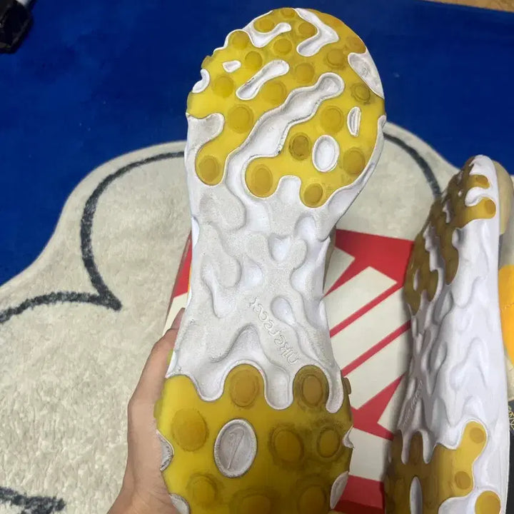 [BUNJANG] Nike React Element 87 Light Orewood Brown Sneakers / 나이키 리액트 엘리먼트87 라이트 오우드 브라운 270사이즈