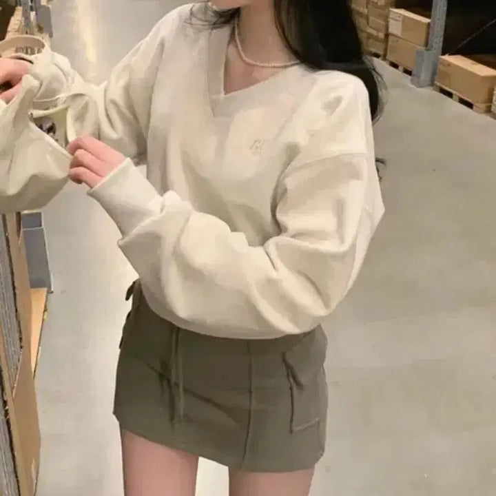 [BUNJANG] Bae Deli Cropped Sweatshirt / 베이델리 크롭 맨투맨