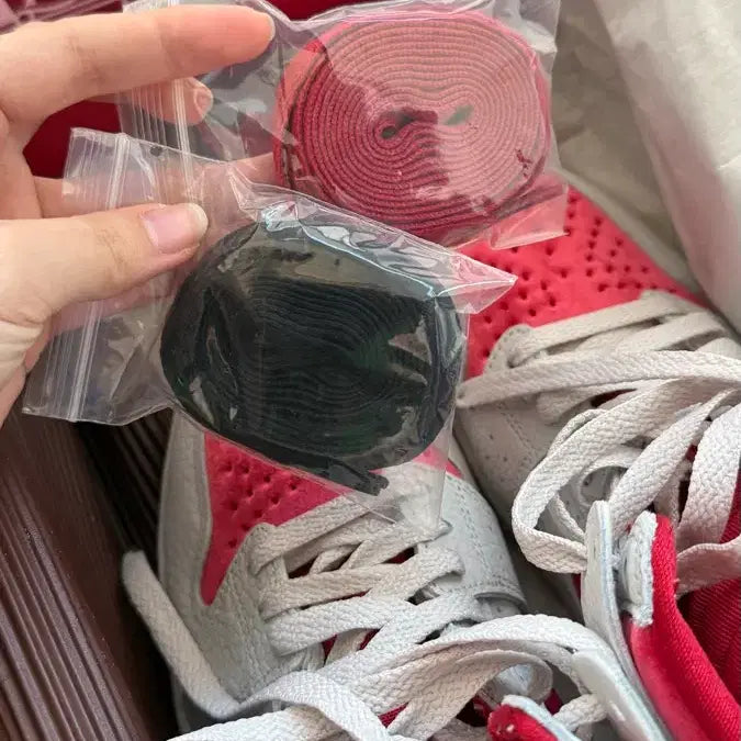 [BUNJANG] Nike Jordan 1 Mid SE White Red Sneakers / 새상품)나이키 조던 1 미드 SE 화이트 레드