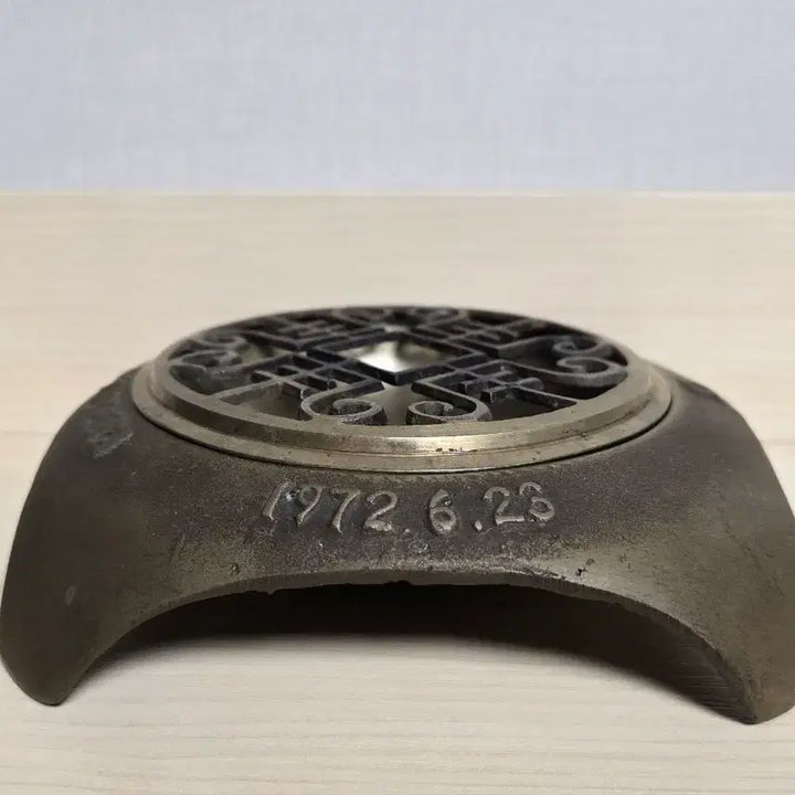 [BUNJANG] 1972 Hanil Bank Brass Ashtray / 근대사 1972년 한일은행 놋쇠 재떨이