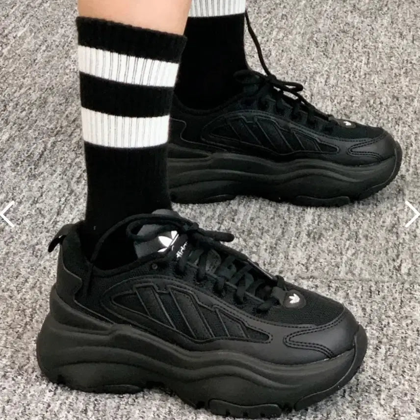 [SOLD OUT] 아디다스 오즈가이아 블랙 235