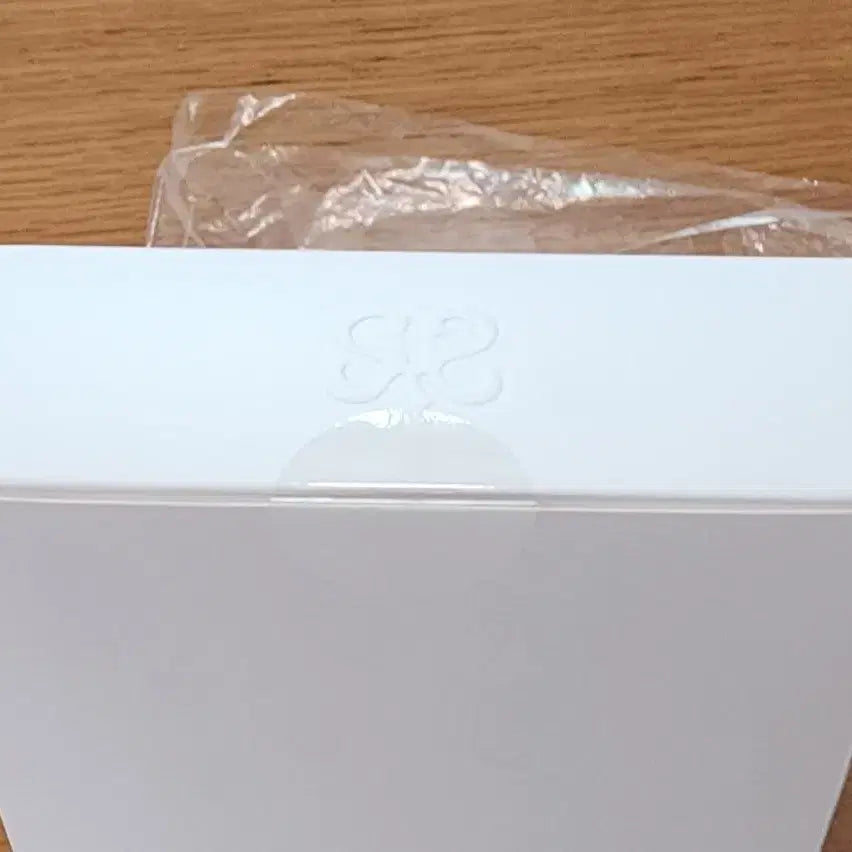 [BUNJANG] Hearts to Hearts Official Lightstick / 하츠투하츠 하투하 미개봉 응원봉 양도합니다