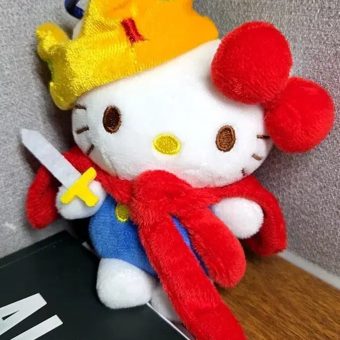 [SOLD OUT] 헬로키티 용사 왕 인형 키링