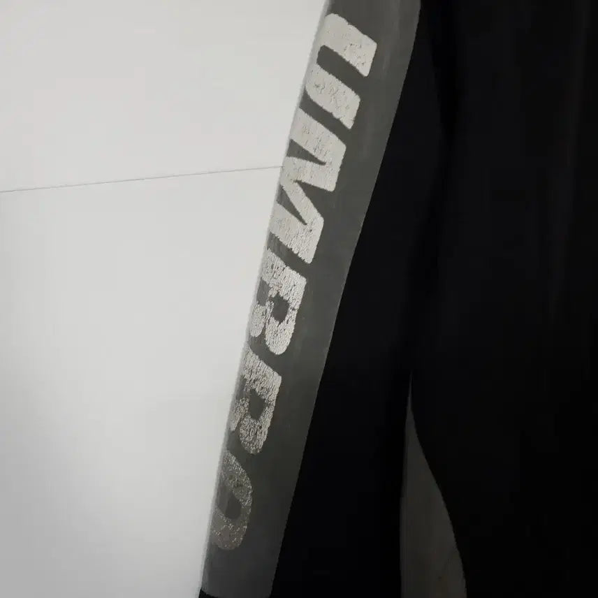 [BUNJANG] Umbro Black/Gray Windbreaker Sweatshirt / 엄브로 블랙/그레이 바람막이 맨투맨 ㅡ0174