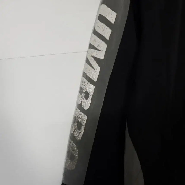 [BUNJANG] Umbro Black/Gray Windbreaker Sweatshirt / 엄브로 블랙/그레이 바람막이 맨투맨 ㅡ0174