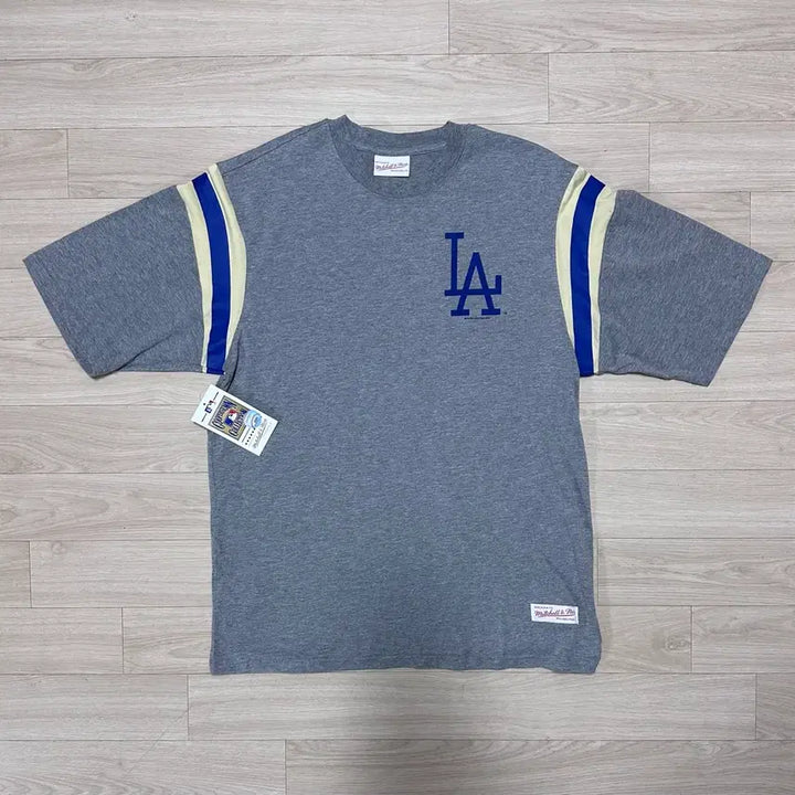 [BUNJANG] Mitchell &amp; Ness LA Dodgers Short Sleeve T-shirt / 미첼앤네스 LA 다저스 반팔 티셔츠 L