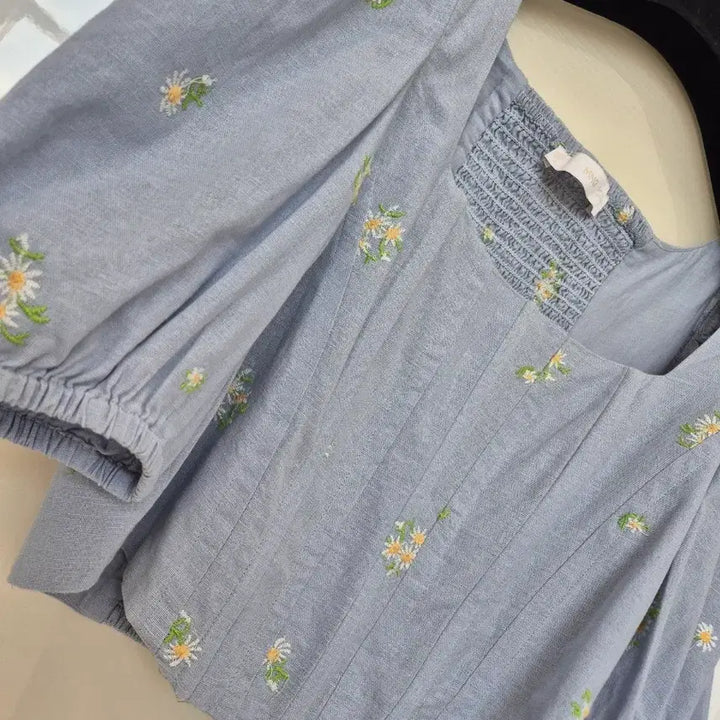 [BUNJANG] MNG Floral Crop Set / MNG 망고 플로럴 크롭셋트