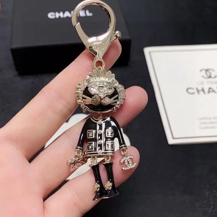 [SOLD OUT] 샤넬 사자 모양 키링 키홀더 차 키링 가방 액세서리