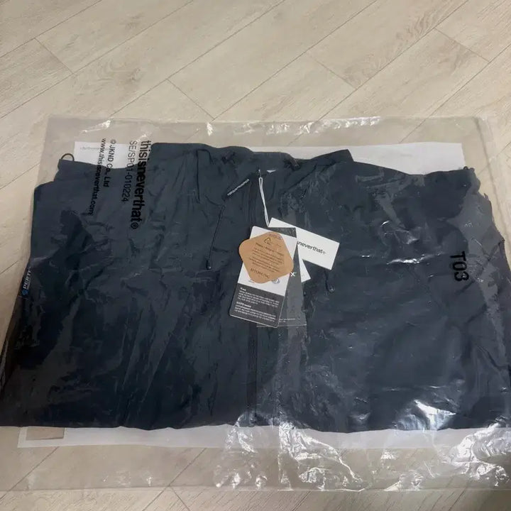 [BUNJANG] thisisneverthat PERTEX QA Windbreaker Washed Black / [L] 디스이즈네버댓 퍼텍스 QA 윈드브레이커 워시드 블랙