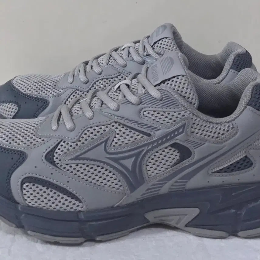 [BUNJANG] Mizuno Speed 2K Vintage Gray Running Shoes (Discontinued) / [255] 미즈노 스피드2K 빈티지그레이ㅡ단종매물,최저가