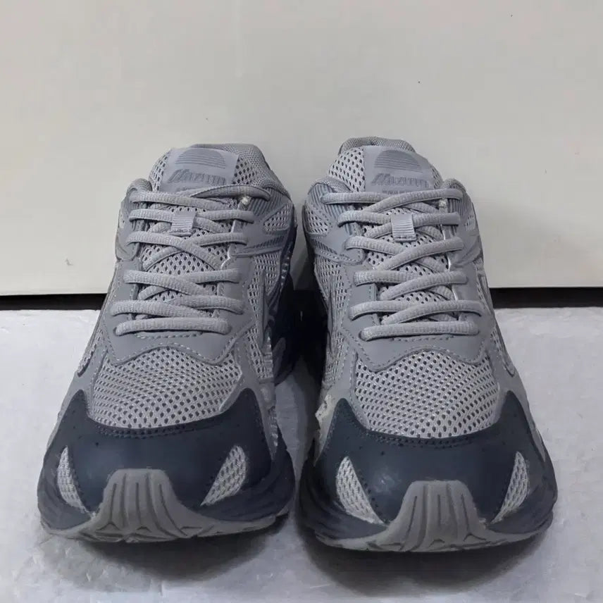 [BUNJANG] Mizuno Speed 2K Vintage Gray Running Shoes (Discontinued) / [255] 미즈노 스피드2K 빈티지그레이ㅡ단종매물,최저가