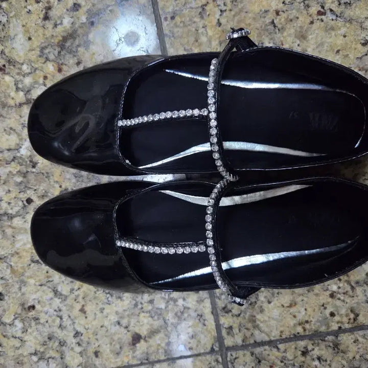 [BUNJANG] ZARA Patent Leather Flats / 자라 구두 240사이즈