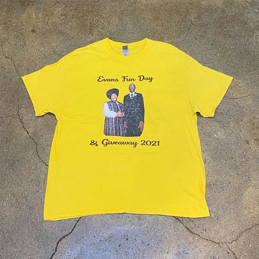[SOLD OUT] 미국 빈티지 길단 펀데이 유머 유니크 포인트 반팔티 티셔츠