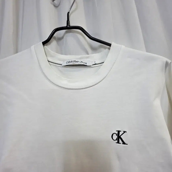 [BUNJANG] Calvin Klein Unisex Logo Short Sleeve T-Shirt White Size 95 / 캘빈클라인 CK 남녀공용로고 흰색 반팔95