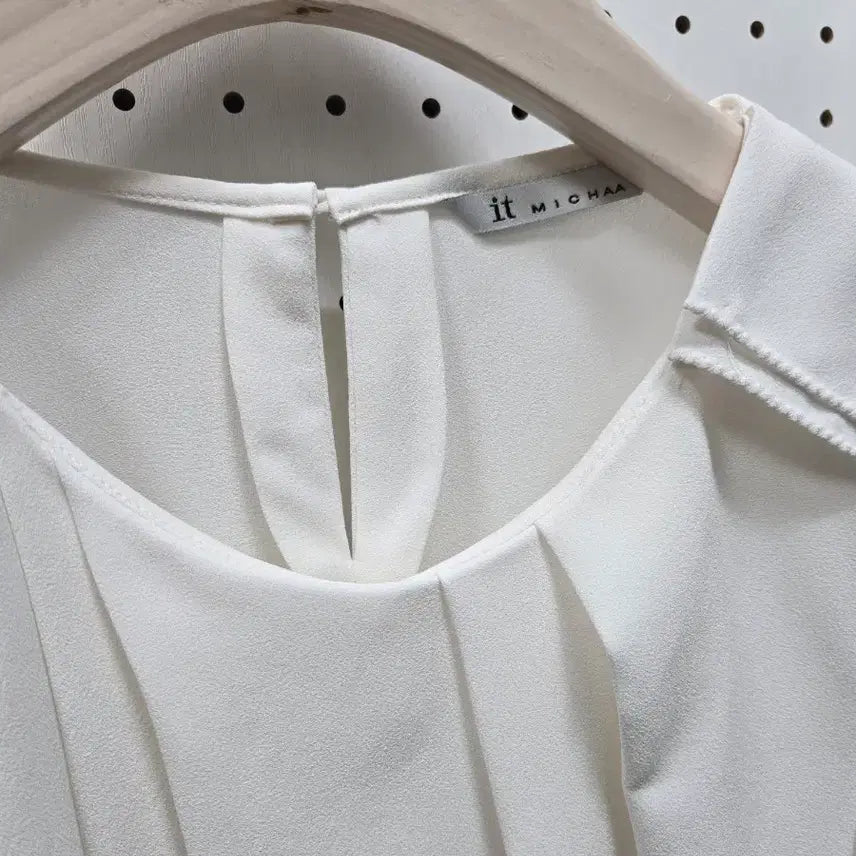[BUNJANG] It Misha White Blouse / (1273)it미샤 화이트 블라우스