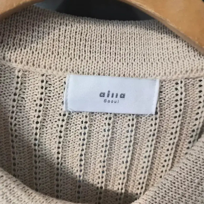 [BUNJANG] ailla Knit Short Sleeve Shirt / FREE) ailla 카라 니트 반팔 팝니다