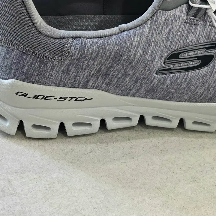 [BUNJANG] Skechers Glide-Step Running Sneakers 270mm Grey / [새상품]스케쳐스 글라이드 스텝 발편한 러닝화 스니커즈 270mm