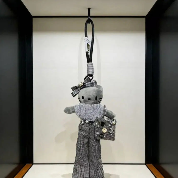 [SOLD OUT] 샤넬 안개 회색 헬로키티 키링 키홀더 차 키링 가방 액세서리