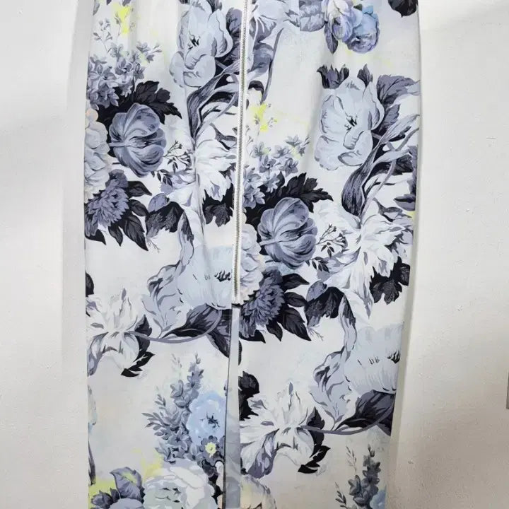 [SOLD OUT] MYEYEKO 마이아이코  플라워 패턴 스커트