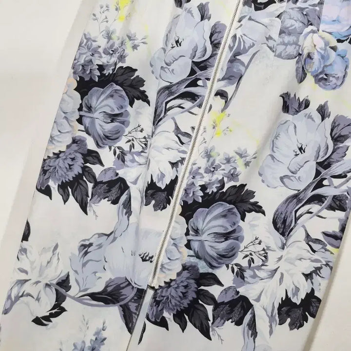 [SOLD OUT] MYEYEKO 마이아이코  플라워 패턴 스커트